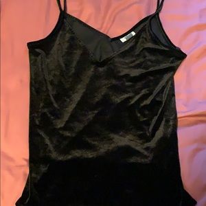Low cut velvet tank top